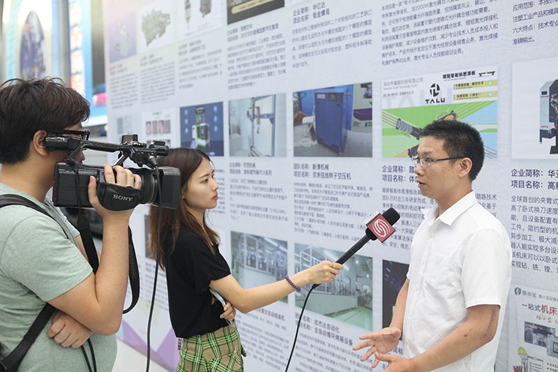 華亞數(shù)控機床2019光創(chuàng)賽 (3).jpg 華亞數(shù)控機床2019光創(chuàng)賽 (3).jpg